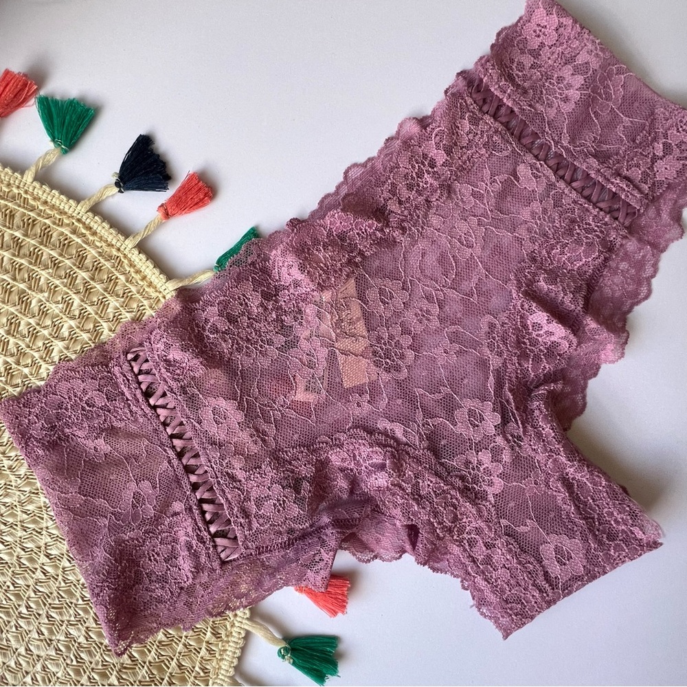 Victoria's Secret The Lacie Lace-Up Lace Cheeky Panty Thistle M NEW